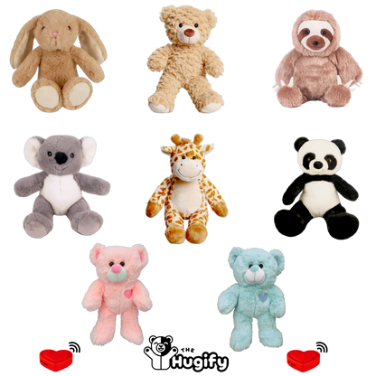 Bruine teddybeer met hartvormige voicerecorder van The Hugify